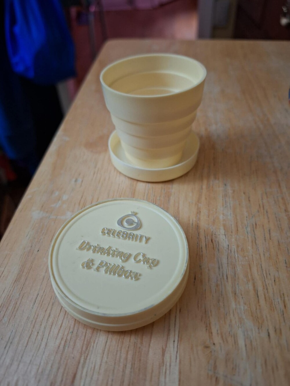 Vintage MCM 1970s  Plastic Collapsible Celebrity Drinking Cup And Pillbox